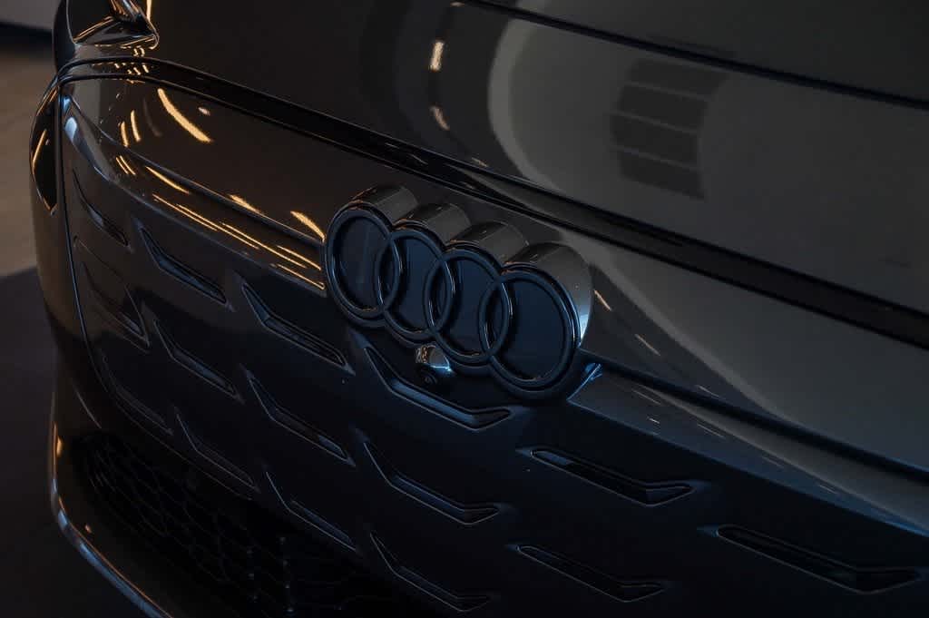 Thumbnail: 2025 Audi e-tron S - 9