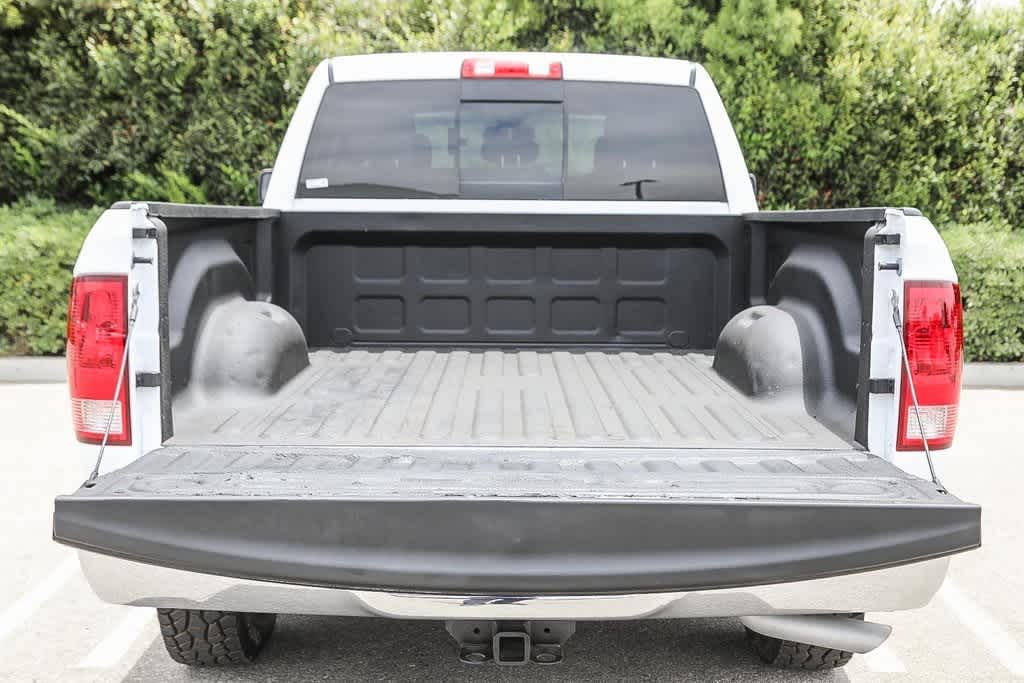 Thumbnail: 2019 RAM 1500 Classic - 24