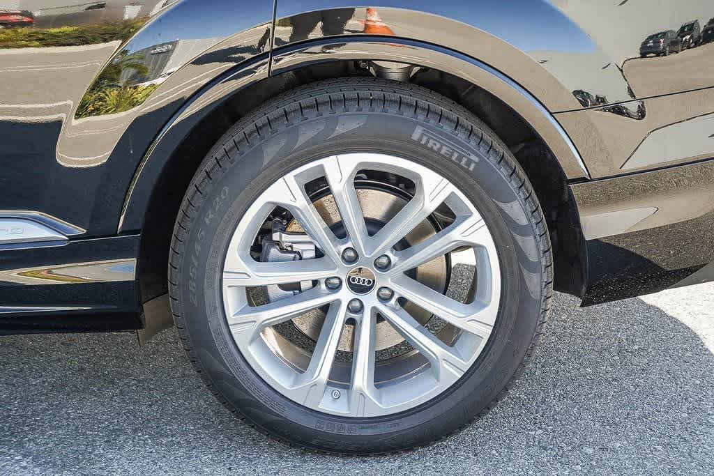 Thumbnail: 2026 Audi Q7 - 11