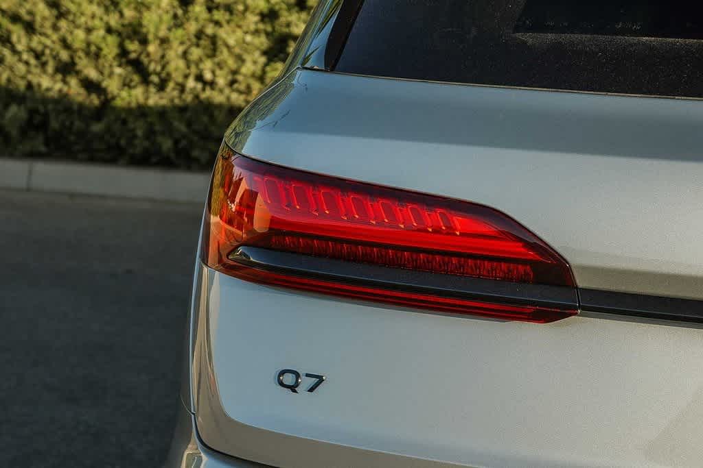 Thumbnail: 2026 Audi Q7 - 7