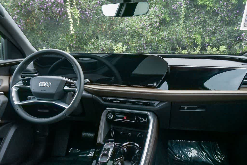 Thumbnail: 2025 Audi Q5 - 12