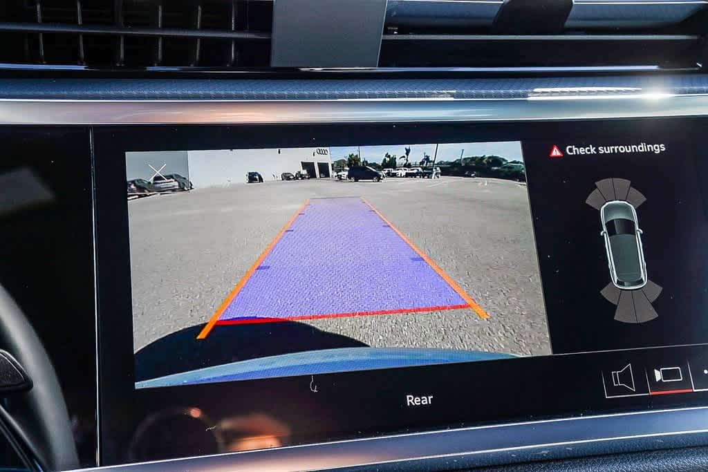 Thumbnail: 2023 Audi Q3 - 27