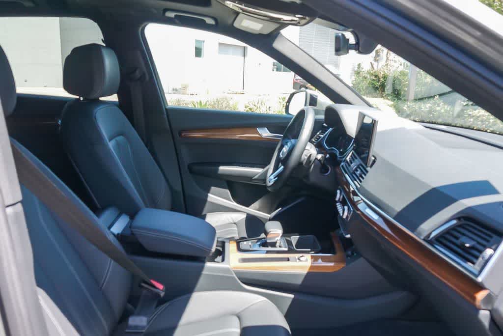 Thumbnail: 2023 Audi Q5 - 16