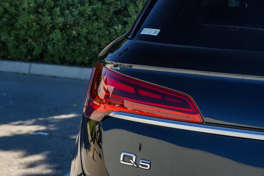 Thumbnail: 2022 Audi Q5 - 7