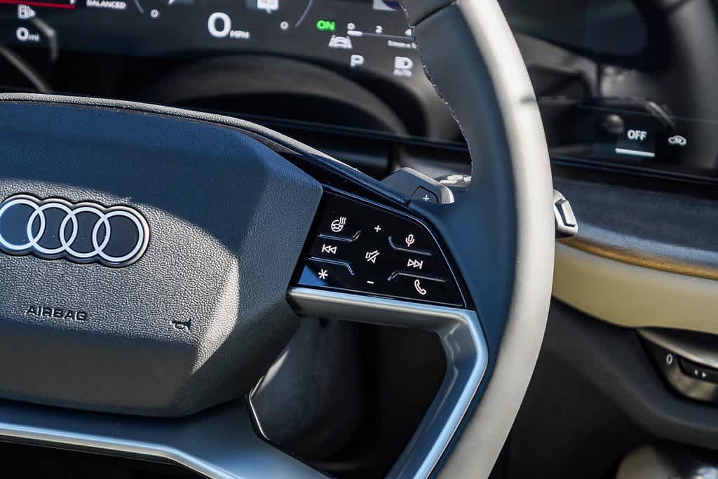 Thumbnail: 2025 Audi Q5 - 17