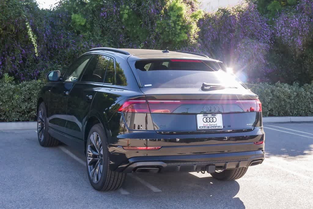 Thumbnail: 2026 Audi Q8 - 7