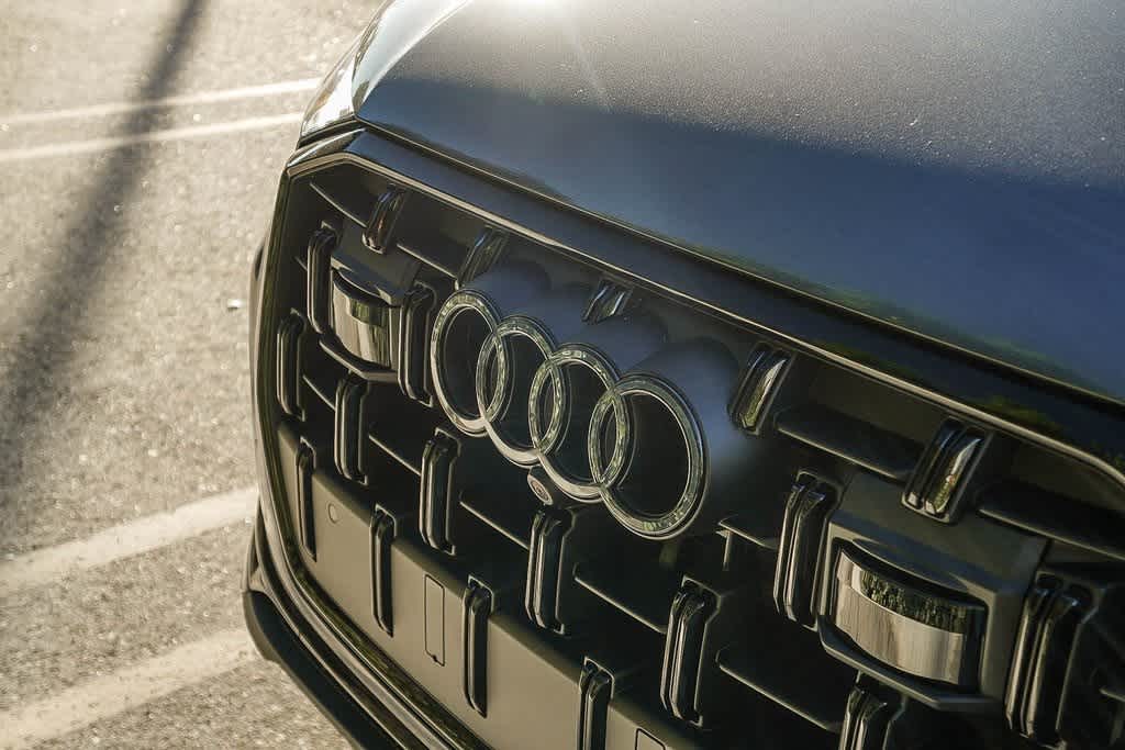 Thumbnail: 2026 Audi Q7 - 9