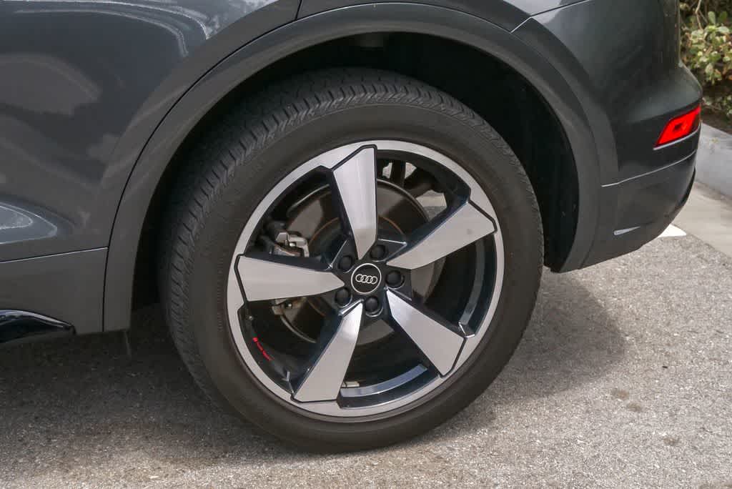 Thumbnail: 2023 Audi Q5 - 6