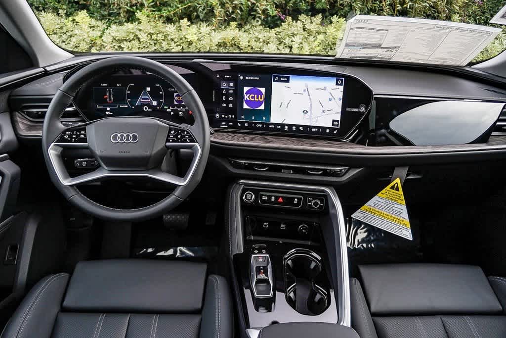 Thumbnail: 2025 Audi Q5 - 12