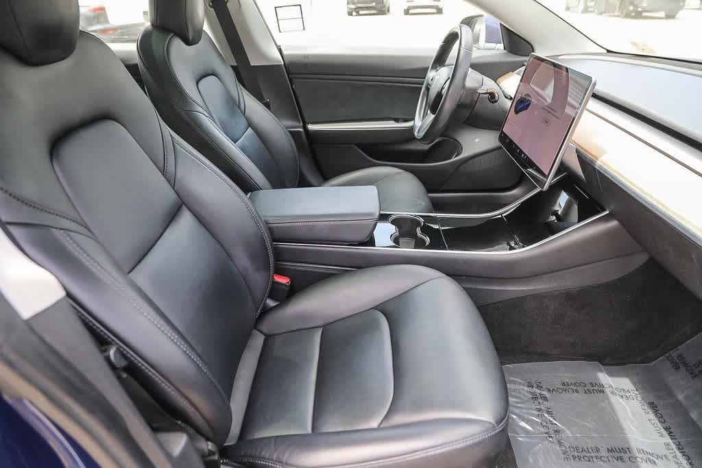 Thumbnail: 2019 Tesla Model 3 - 15