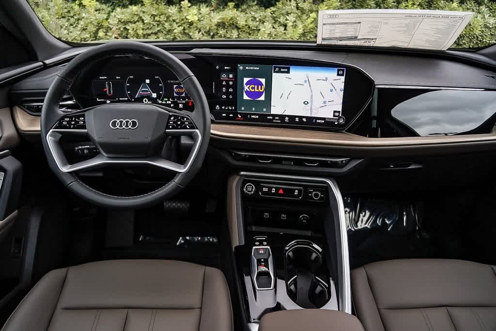 Thumbnail: 2025 Audi Q5 - 12