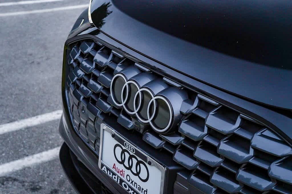 Thumbnail: 2025 Audi Q5 - 9