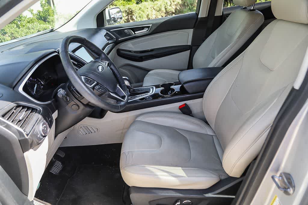 Thumbnail: 2018 Ford Edge - 15