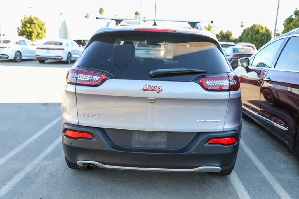 Thumbnail: 2018 Jeep Cherokee - 5