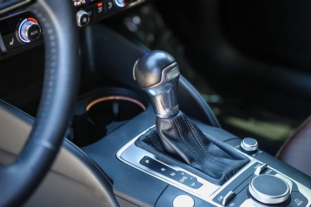 Thumbnail: 2017 Audi A3 e-tron - 19