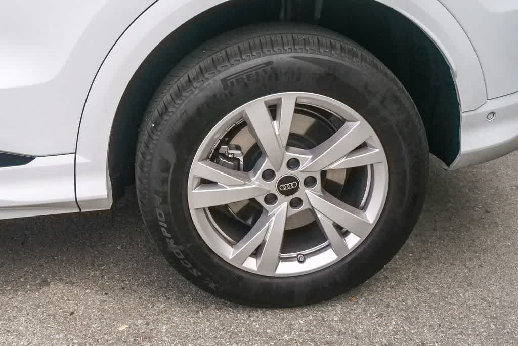 Thumbnail: 2025 Audi Q5 - 7