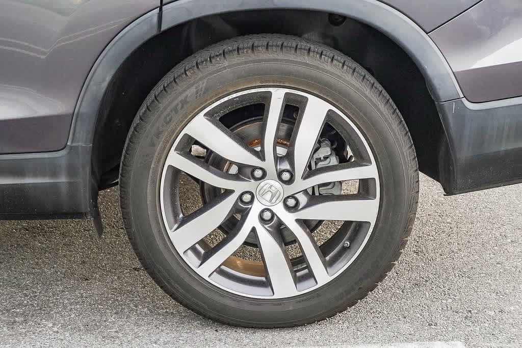 Thumbnail: 2017 Honda Pilot - 11