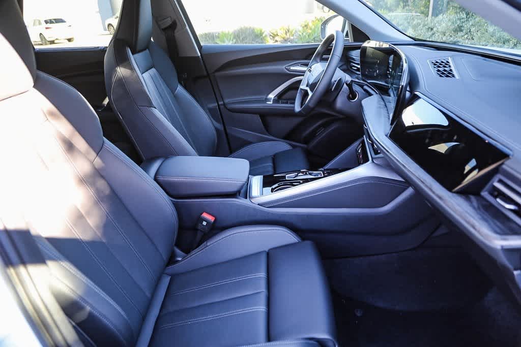 Thumbnail: 2025 Audi Q5 - 15