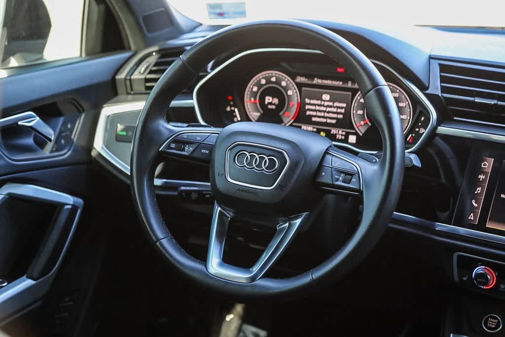 Thumbnail: 2022 Audi Q3 - 13