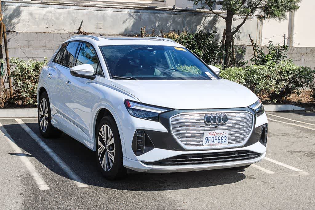 Thumbnail: 2023 Audi Q4 e-tron - 3