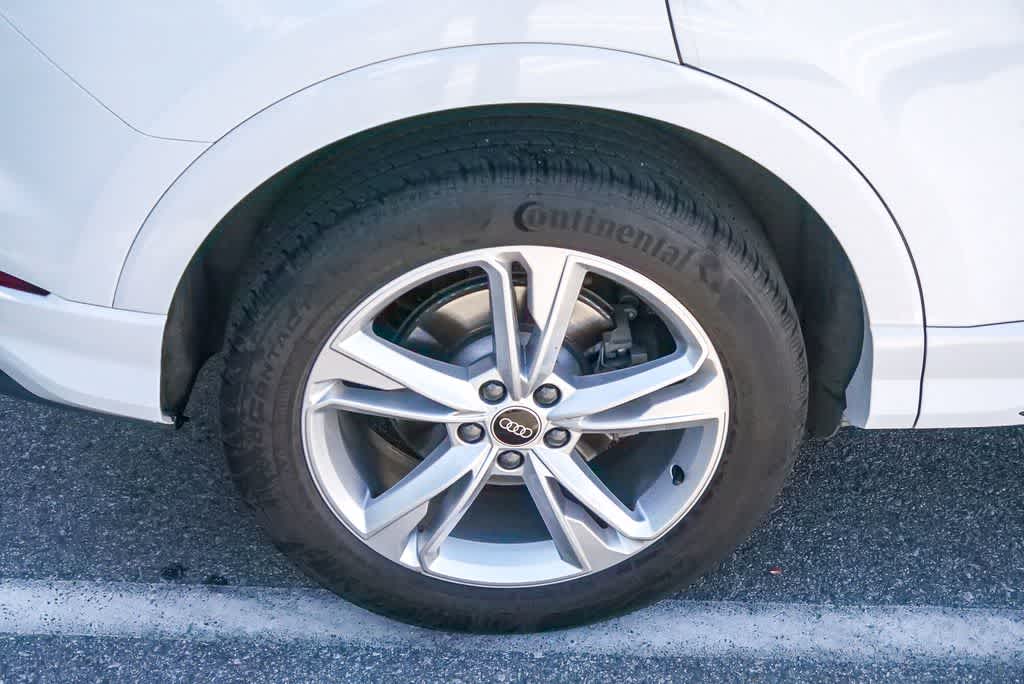 Thumbnail: 2023 Audi Q3 - 12