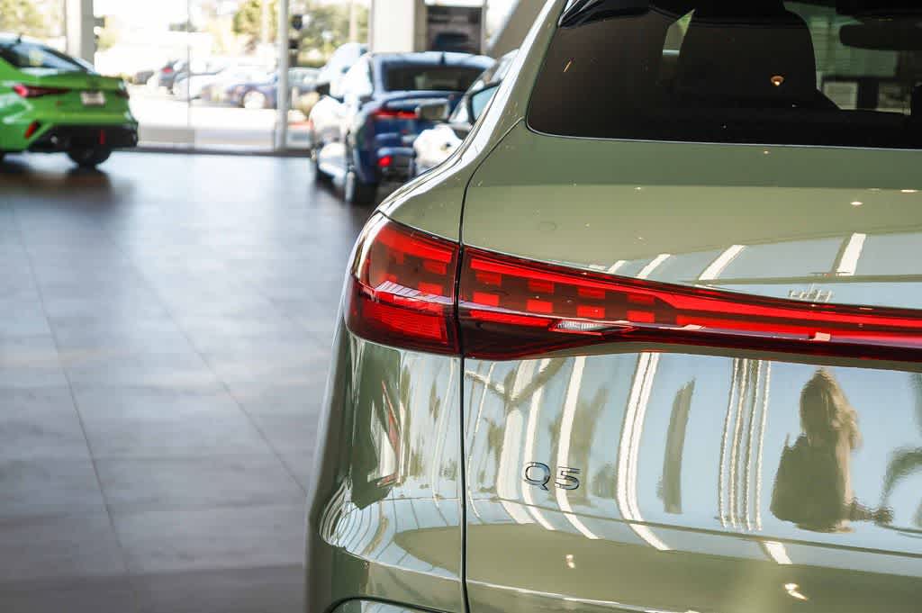 Thumbnail: 2025 Audi Q5 - 7