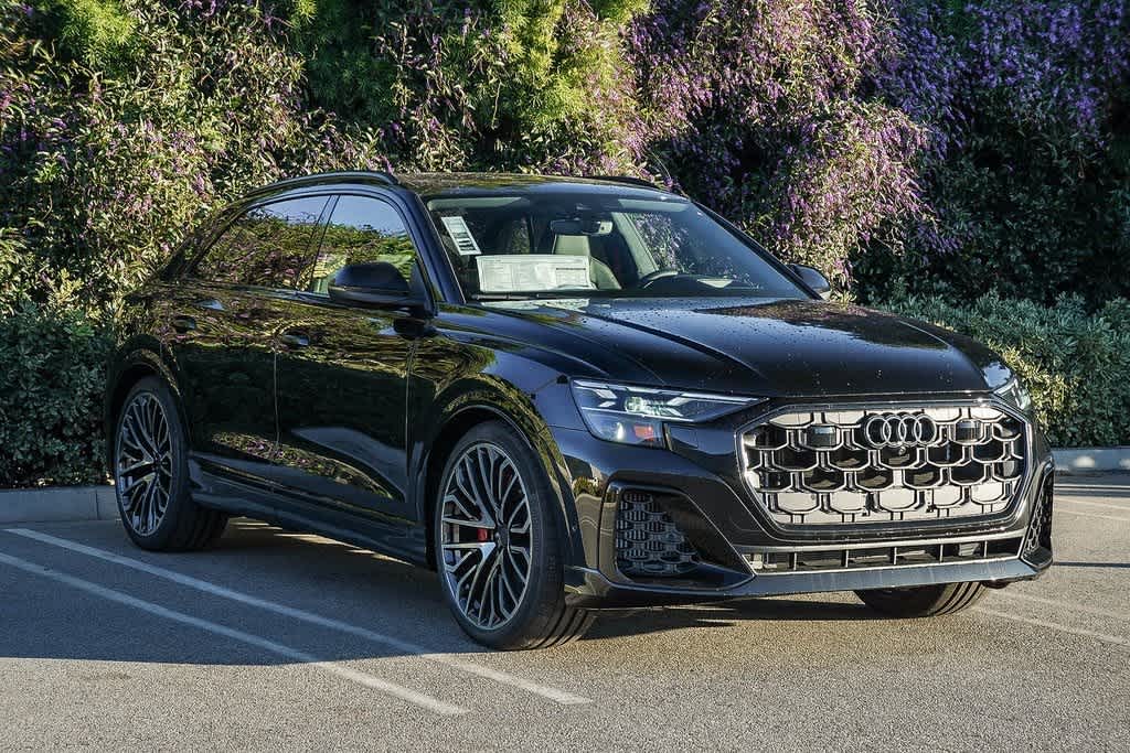 Thumbnail: 2026 Audi SQ8 - 3