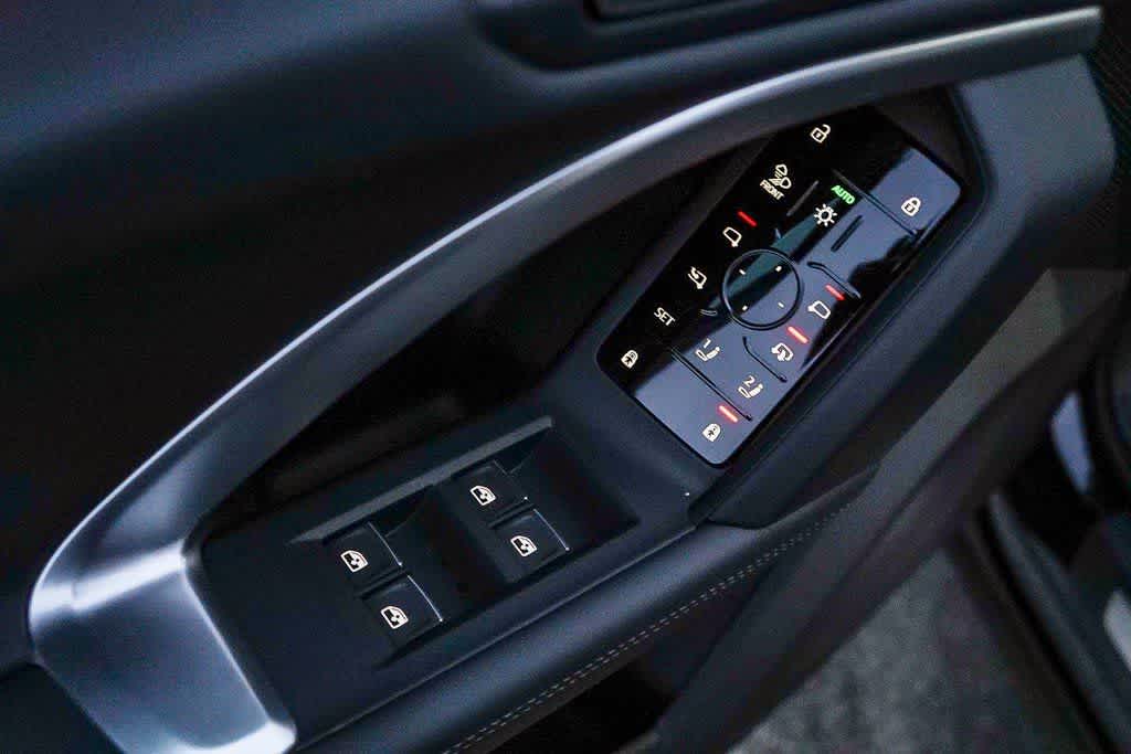 Thumbnail: 2025 Audi Q5 - 23