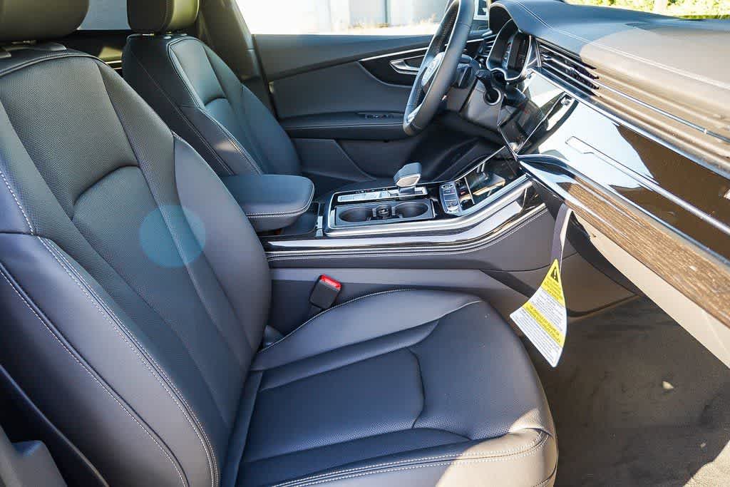 Thumbnail: 2026 Audi Q8 - 19