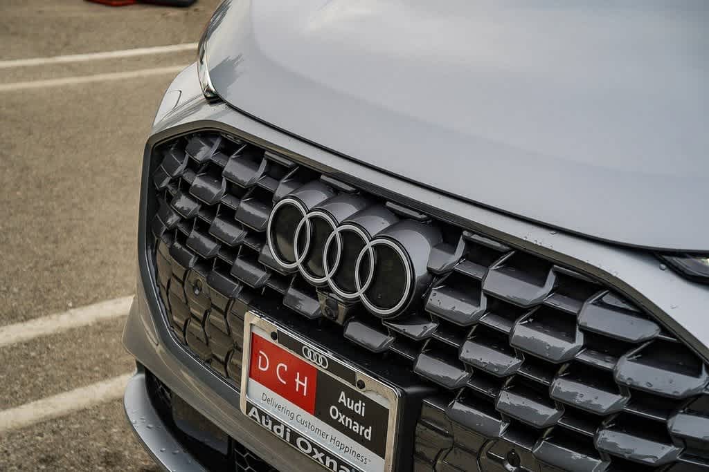 Thumbnail: 2025 Audi Q5 - 9