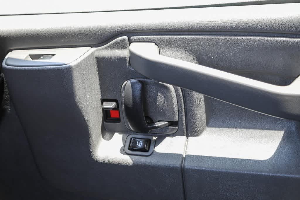 Thumbnail: 2019 Chevrolet Express - 21