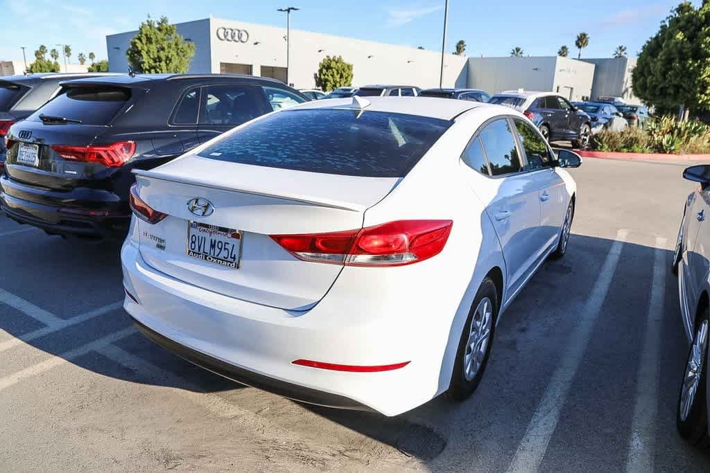 Thumbnail: 2017 Hyundai Elantra - 4