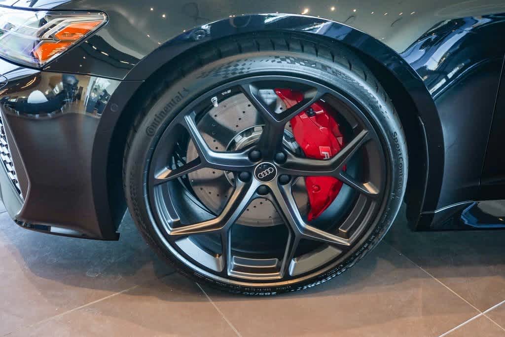 Thumbnail: 2025 Audi RS 6 - 7