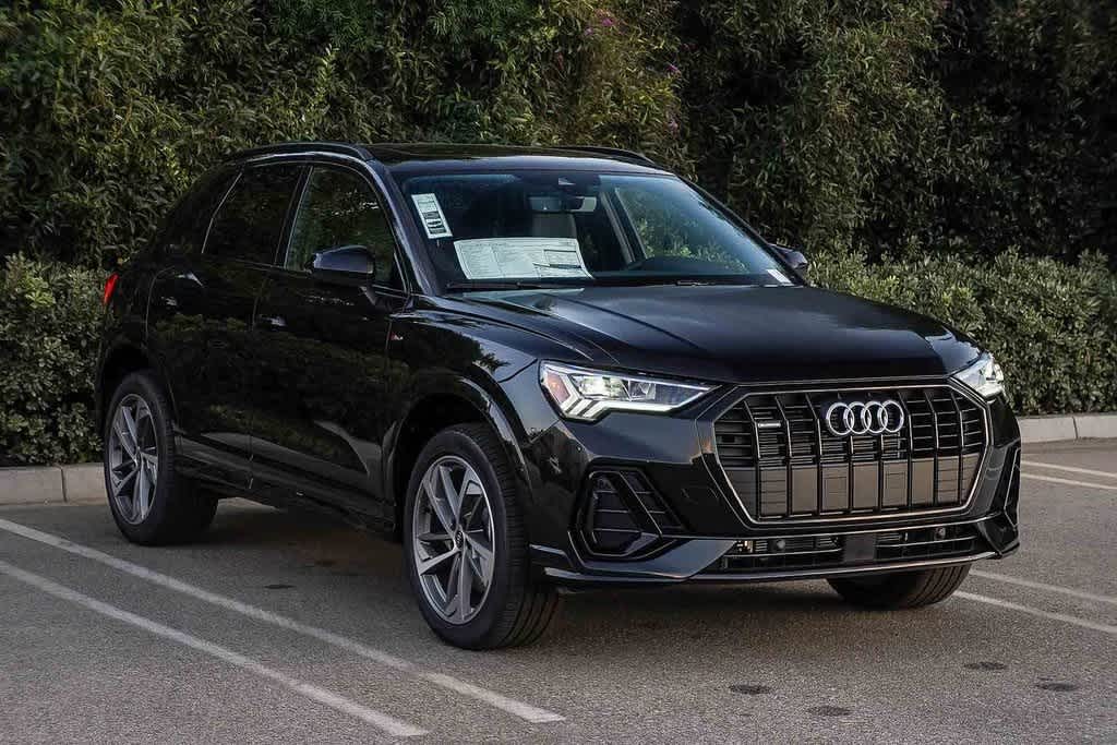 Thumbnail: 2025 Audi Q3 - 3