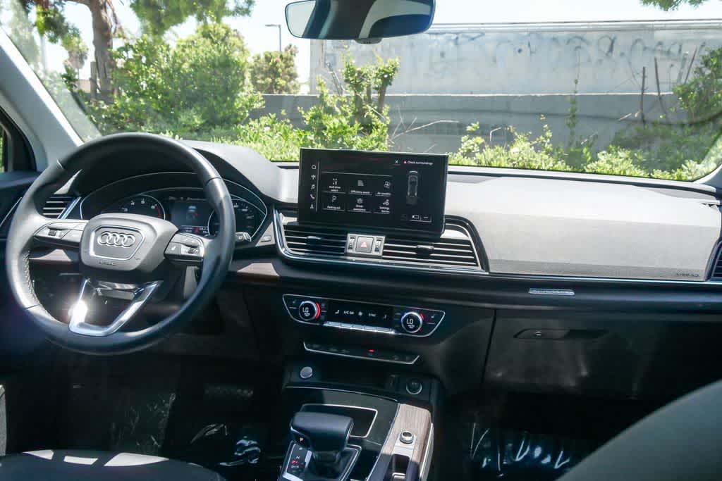 Thumbnail: 2023 Audi Q5 - 12