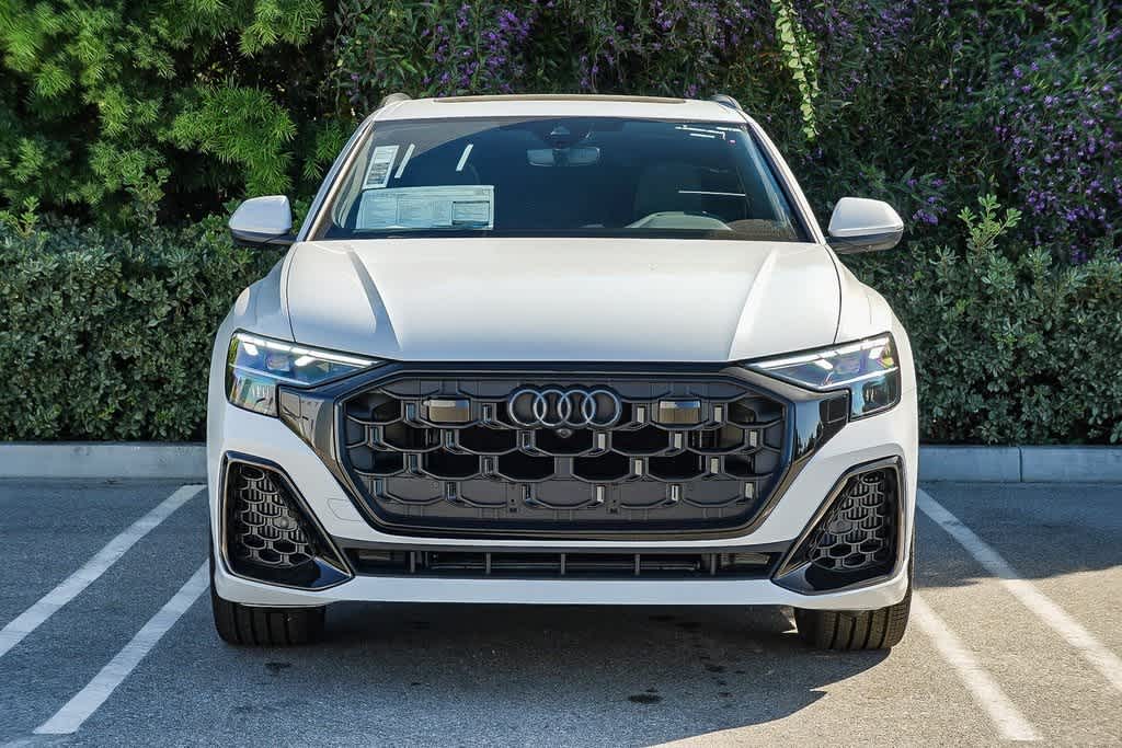 Thumbnail: 2026 Audi Q8 - 2