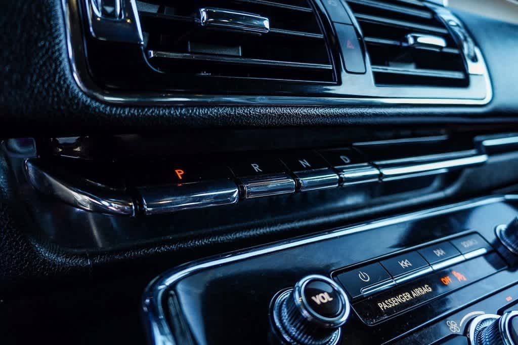 Thumbnail: 2021 Lincoln Navigator - 24