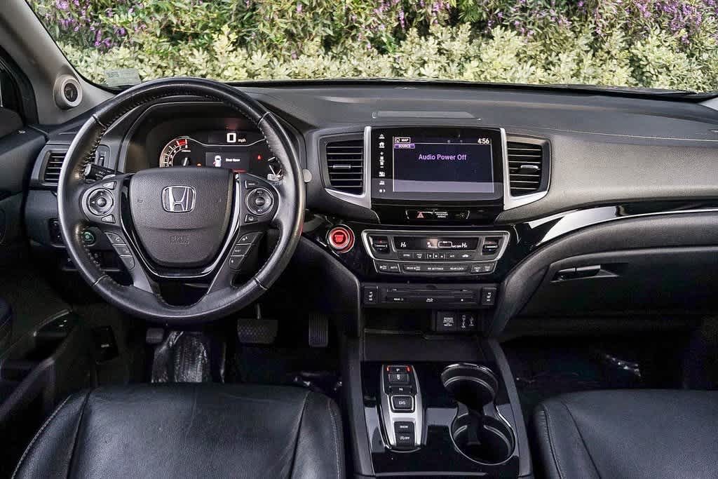 Thumbnail: 2017 Honda Pilot - 12