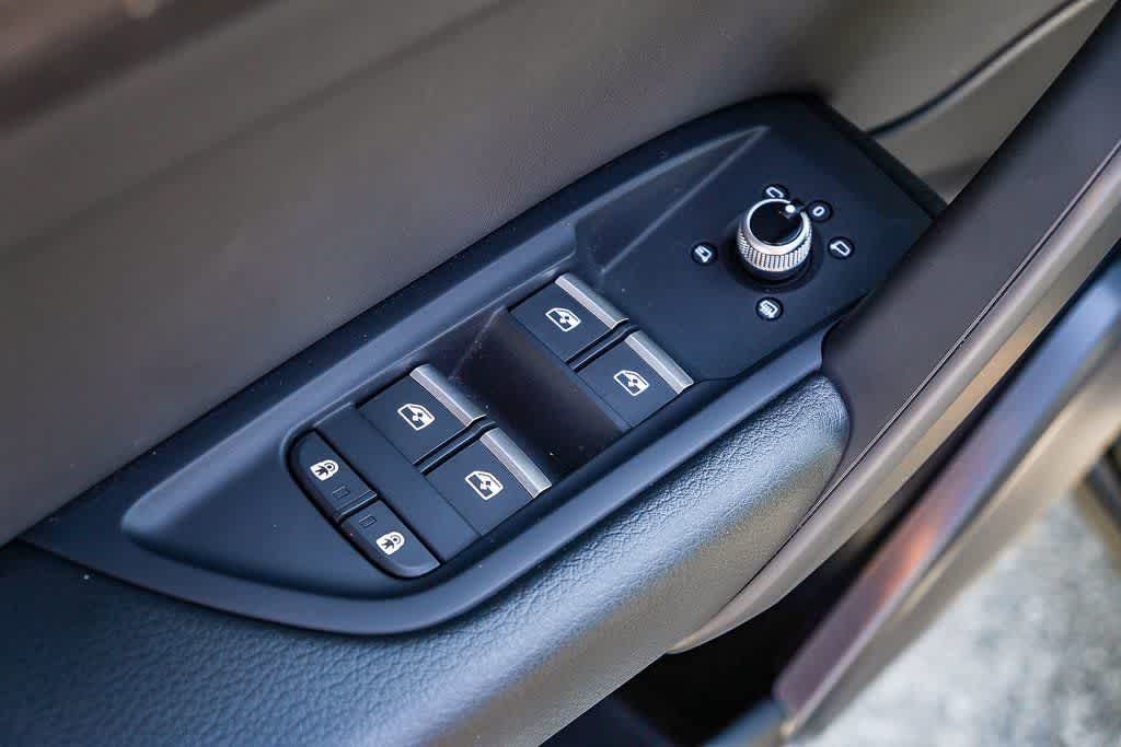 Thumbnail: 2023 Audi Q5 - 23