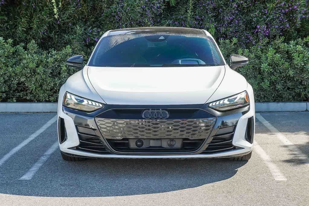 Thumbnail: 2022 Audi e-tron GT - 2