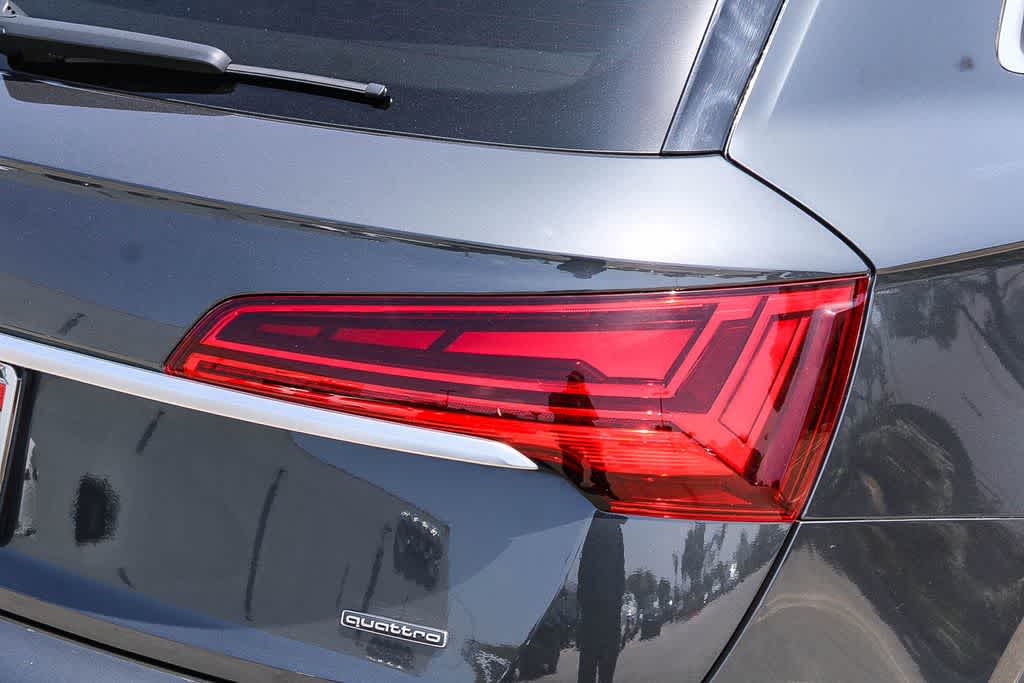Thumbnail: 2023 Audi Q5 - 10