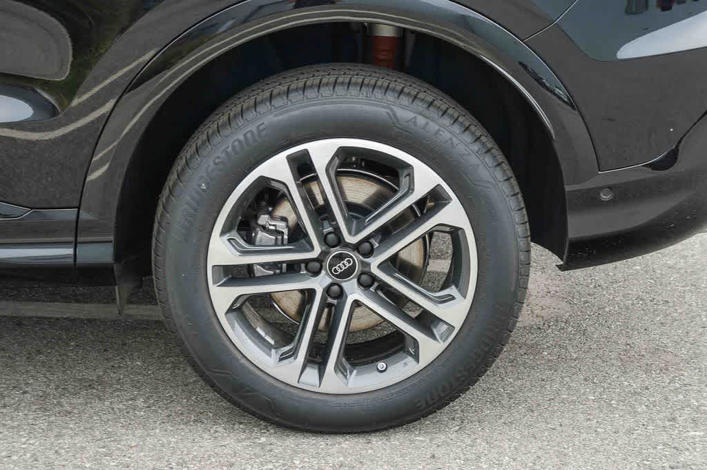 Thumbnail: 2026 Audi Q5 - 11