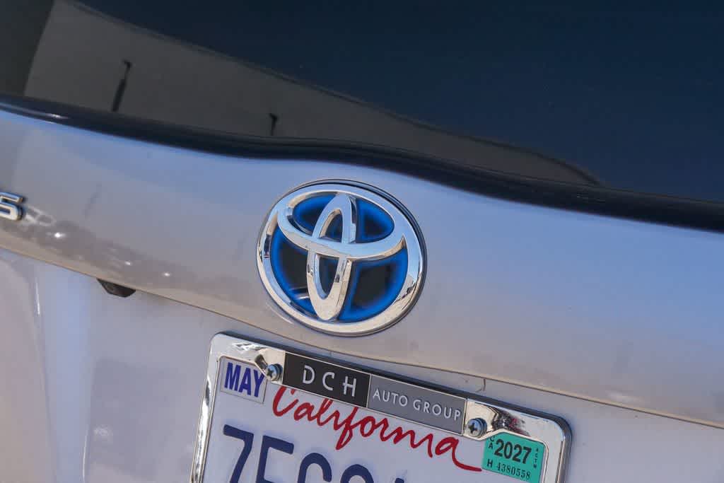 Thumbnail: 2014 Toyota Prius - 11