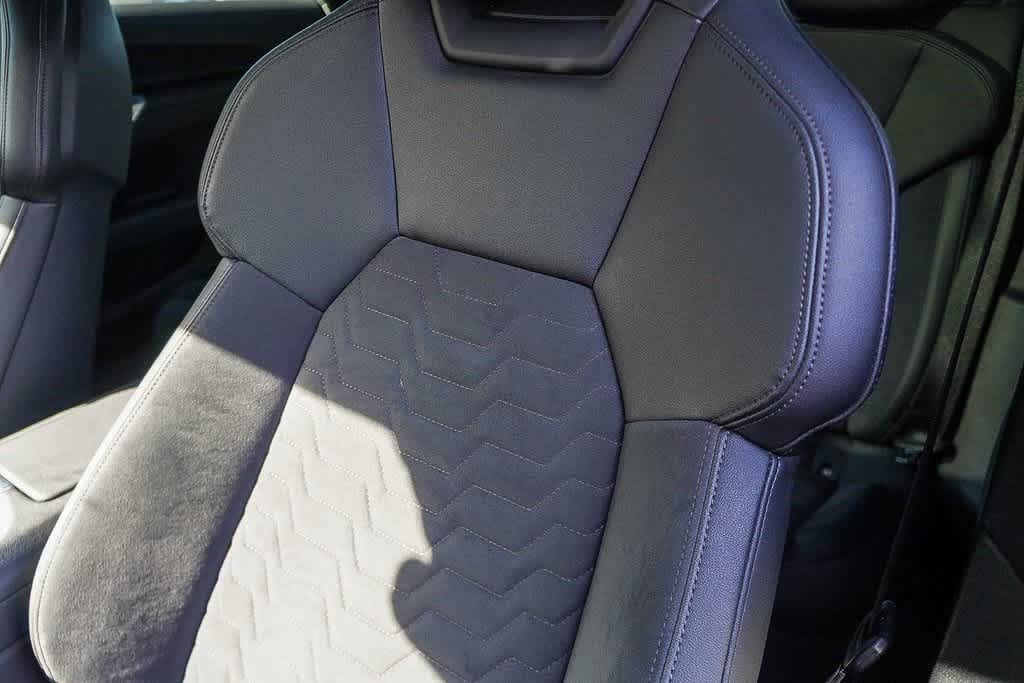 Thumbnail: 2022 Audi e-tron GT - 21