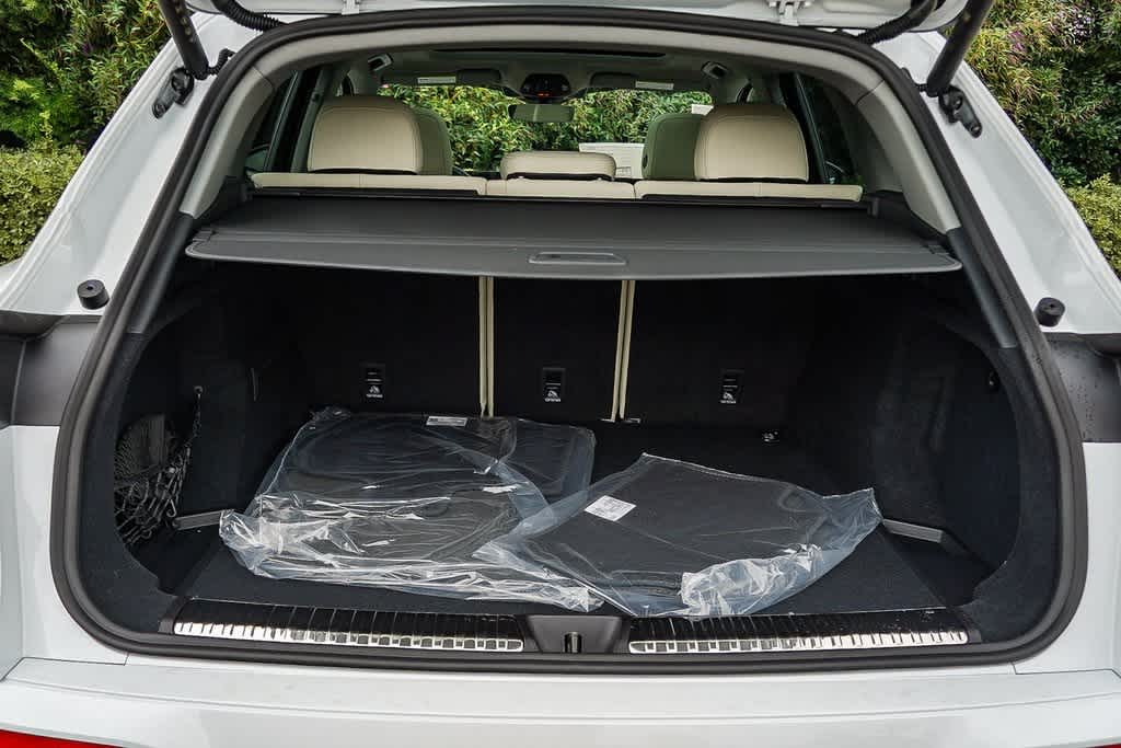 Thumbnail: 2025 Audi Q5 - 29