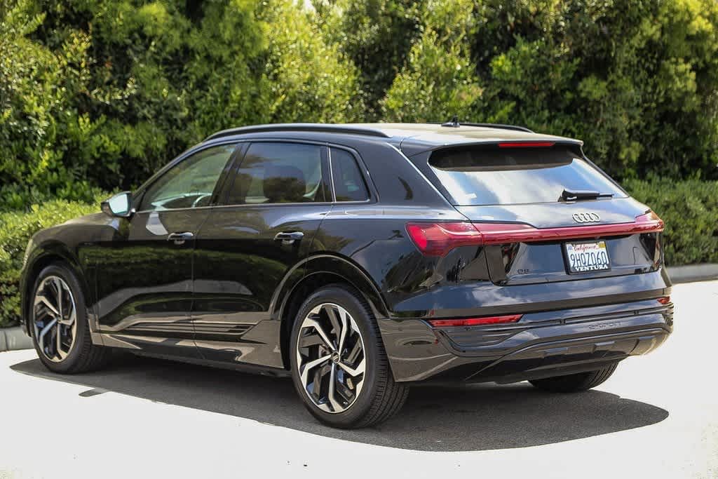 Thumbnail: 2024 Audi Q8 e-tron - 6