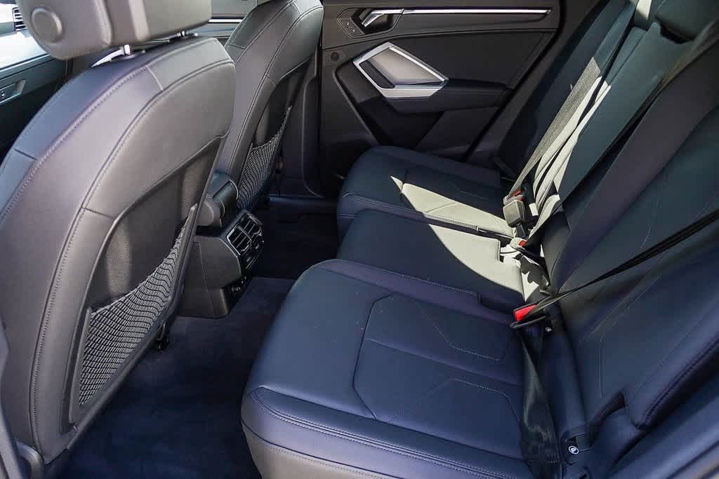 Thumbnail: 2023 Audi Q3 - 21