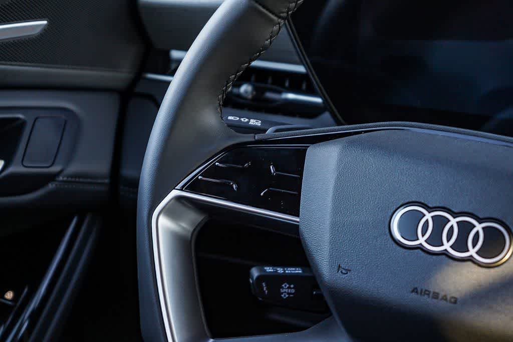 Thumbnail: 2025 Audi Q6 e-tron - 16