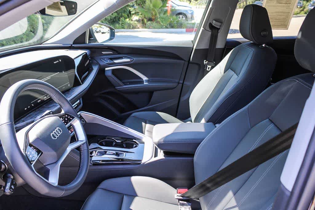 Thumbnail: 2025 Audi Q5 - 16