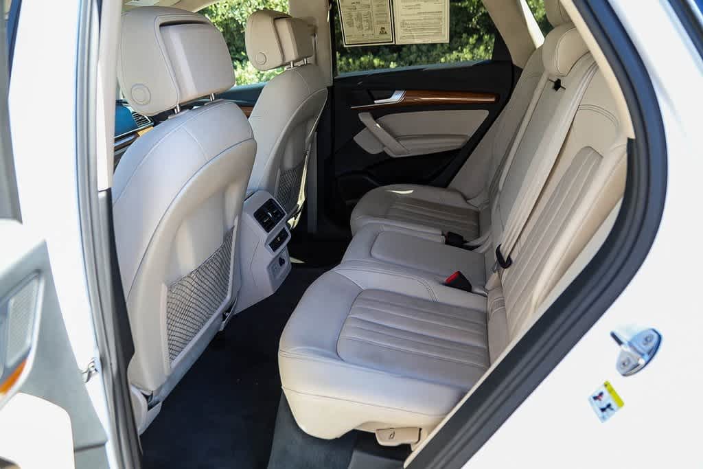 Thumbnail: 2023 Audi Q5 - 16